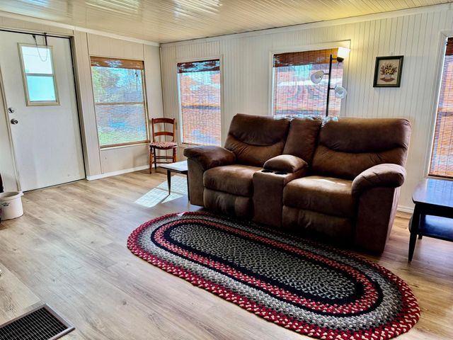 1924 SE 30th Street, Okeechobee, FL 34974