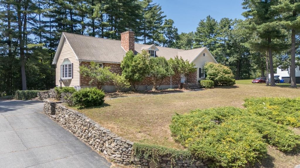 6 Falcon Drive, Hudson, NH 03051
