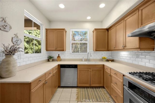 110 E Santa Fe Court, Placentia, CA 92870