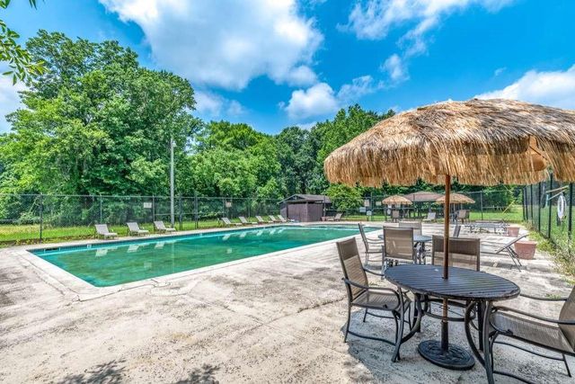 4 Laurel Court, Cleveland, TX 77327