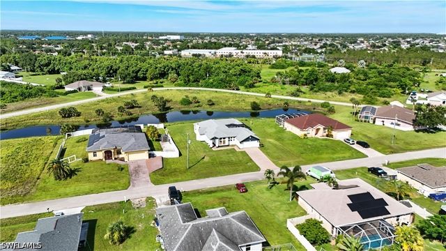 3933 18th ST W, Lehigh Acres, FL 33971