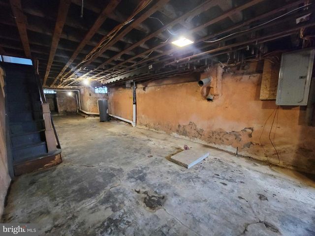 853 E WESTMORELAND ST, Philadelphia, PA 19134