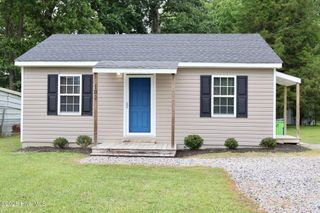 102 Nash Street, Elm City, NC 27822