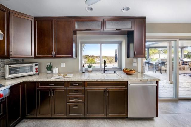 355 Via Montanosa, Encinitas, CA 92024