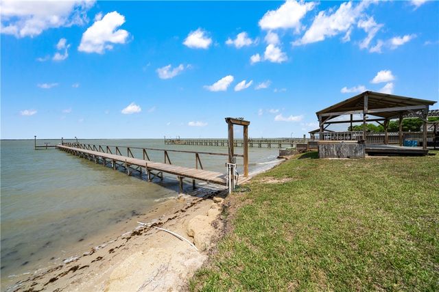 1356 Neubauer Point, Riviera, TX 78379