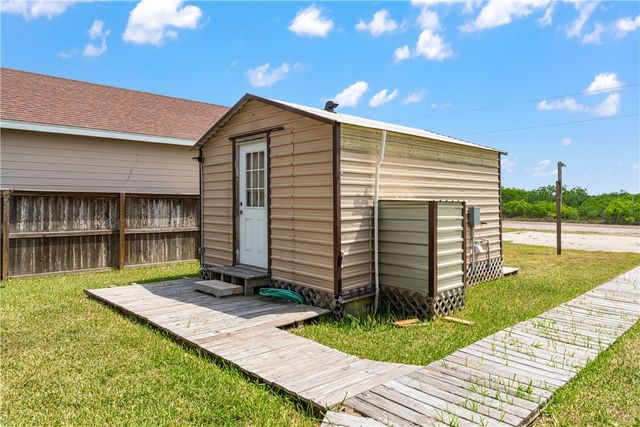 1356 Neubauer Point, Riviera, TX 78379