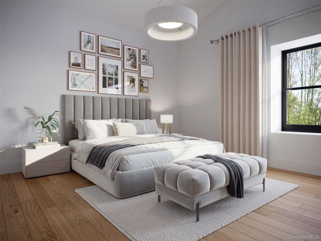 93 York Road S, Bloomingburg, NY 12721