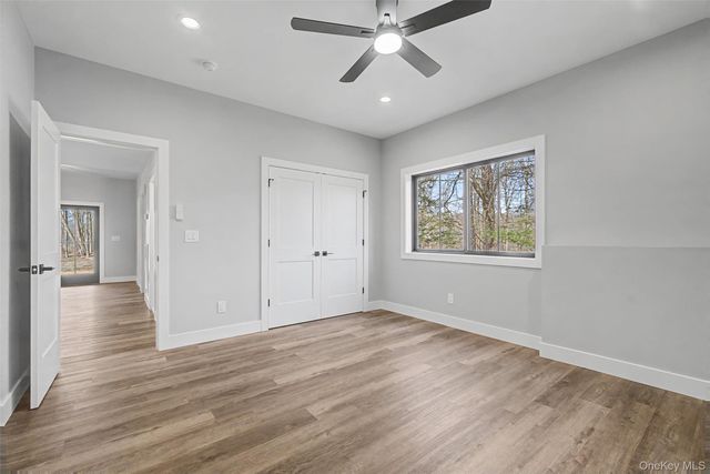 93 York Road S, Bloomingburg, NY 12721