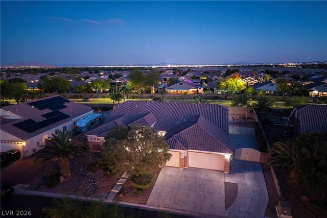 8345 Christinas Cove Avenue, Las Vegas, NV 89131