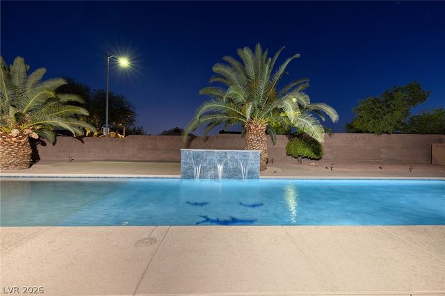 8345 Christinas Cove Avenue, Las Vegas, NV 89131