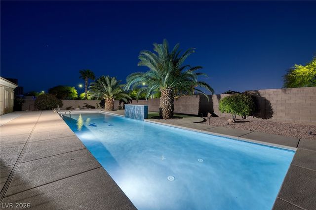 8345 Christinas Cove Avenue, Las Vegas, NV 89131