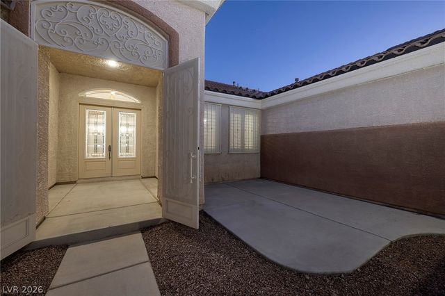 8345 Christinas Cove Avenue, Las Vegas, NV 89131