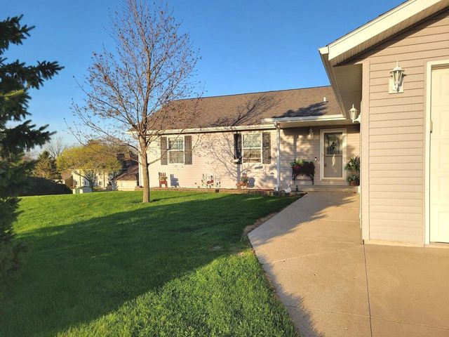 511 ISLAND VIEW CIRCLE, Hustisford, WI 53034