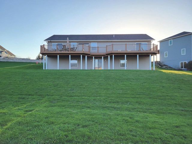 511 ISLAND VIEW CIRCLE, Hustisford, WI 53034