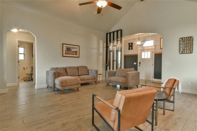 1208 N Wisteria Terrace, Mustang, OK 73064