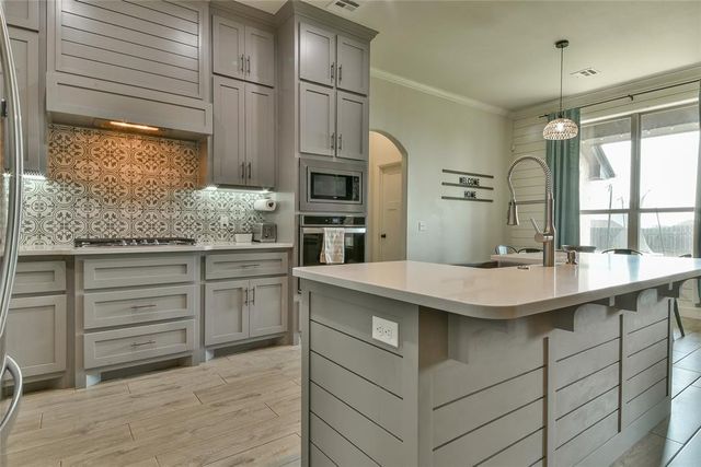 1208 N Wisteria Terrace, Mustang, OK 73064