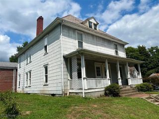 615 Wooster Street, Marietta, OH 45750