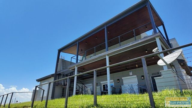 233 Anne Bonny, Port Isabel, TX 78579