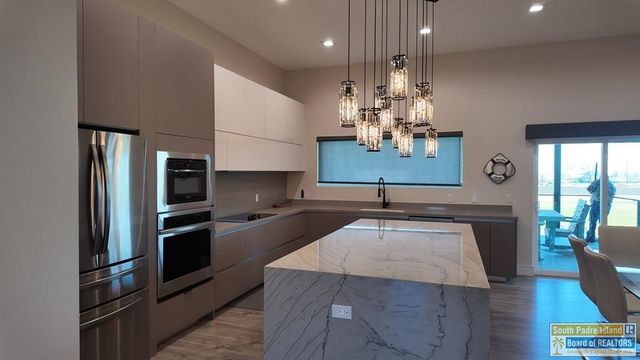 233 Anne Bonny, Port Isabel, TX 78579