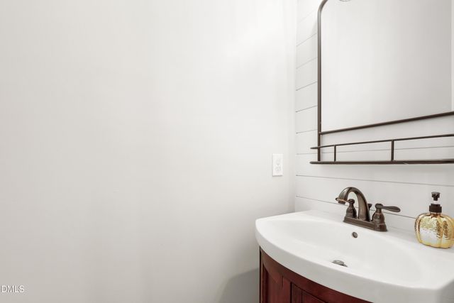 2321 Beaver Oaks Court, Raleigh, NC 27606