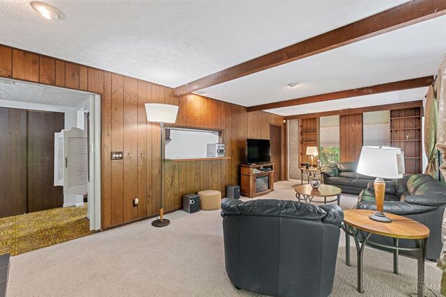 511 W Galbraith Road, Springfield Twp., OH 45215