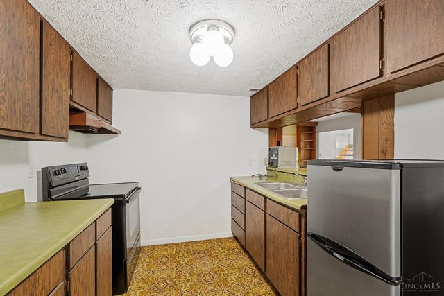 511 W Galbraith Road, Springfield Twp., OH 45215