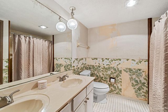 511 W Galbraith Road, Springfield Twp., OH 45215