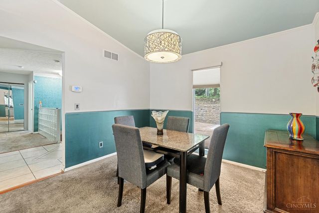 511 W Galbraith Road, Springfield Twp., OH 45215