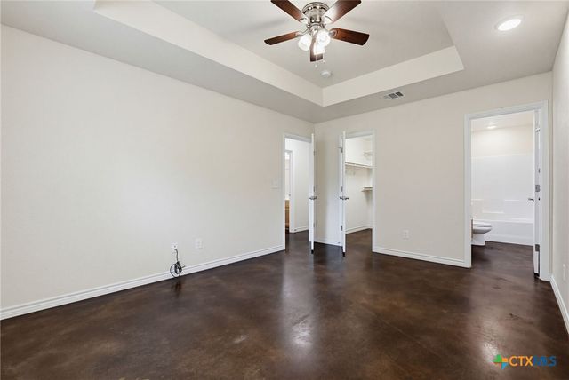 908 E Avenue B, Lampasas, TX 76550