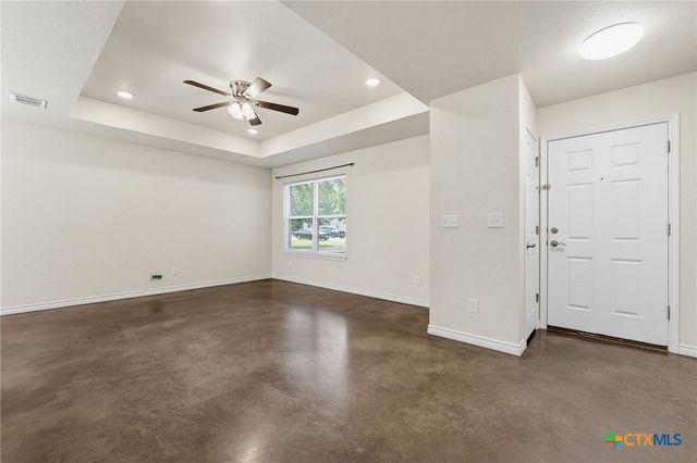 908 E Avenue B, Lampasas, TX 76550