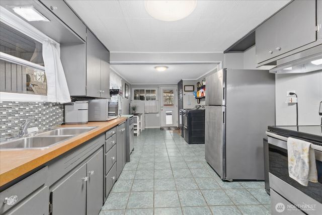 3610 Bennett Drive, Bellingham, WA 98225