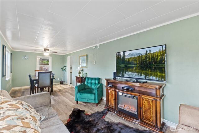 3610 Bennett Drive, Bellingham, WA 98225