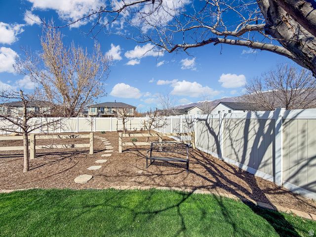 1612 W RANCH RD, Farmington, UT 84025