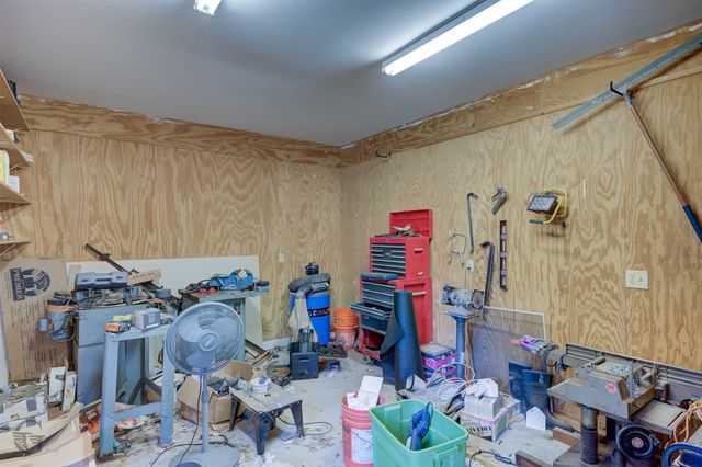 3725 Old Mooringsport Road, Shreveport, LA 71107