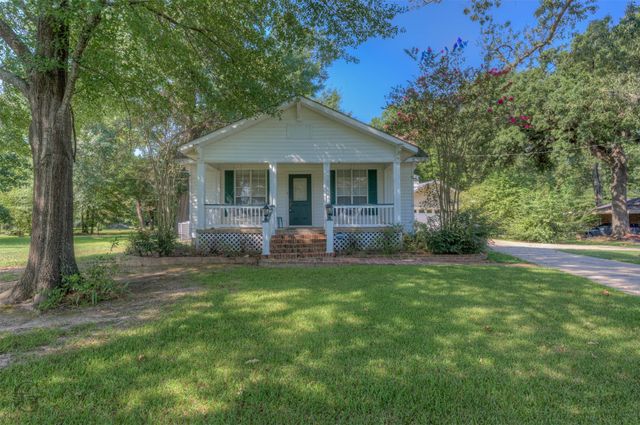 3725 Old Mooringsport Road, Shreveport, LA 71107