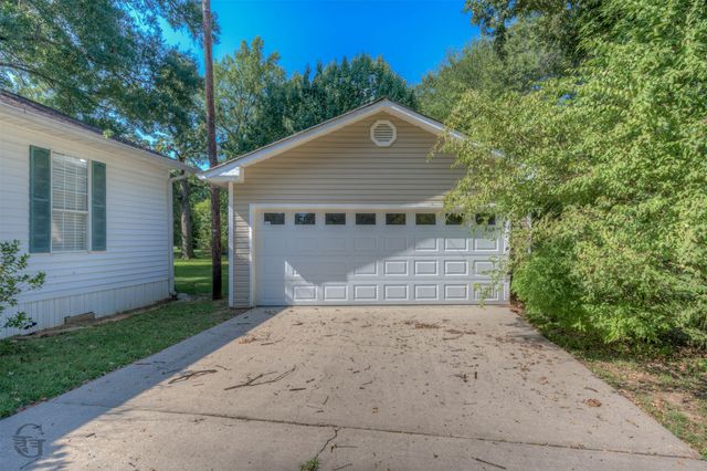 3725 Old Mooringsport Road, Shreveport, LA 71107