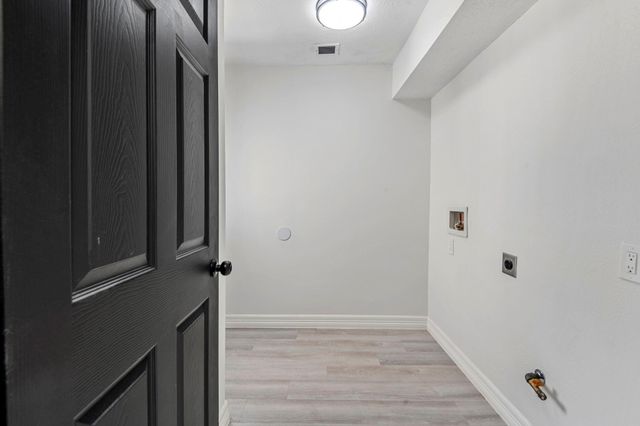 3506 Valley Haven Drive, Houston, TX 77339