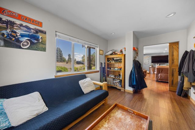 1135 NW Newell Avenue, Terrebonne, OR 97760