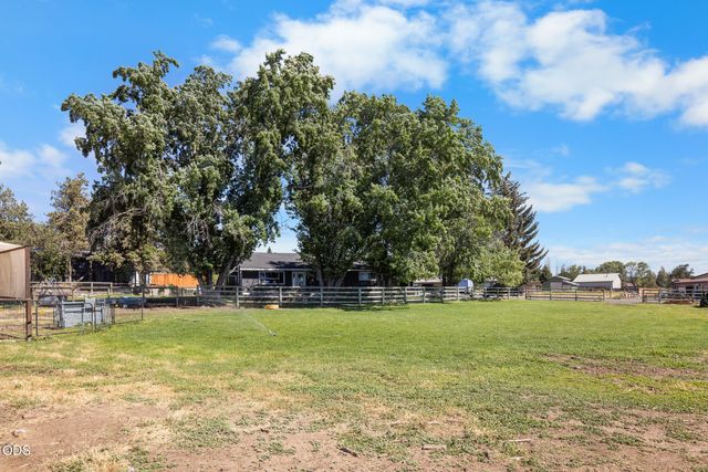 1135 NW Newell Avenue, Terrebonne, OR 97760