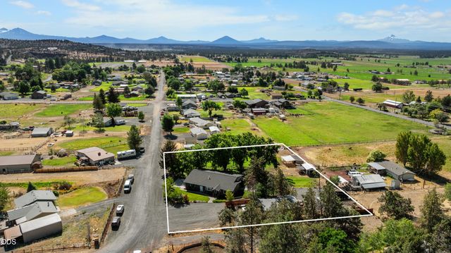 1135 NW Newell Avenue, Terrebonne, OR 97760