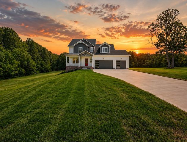 233 Lewis Grant Ln, Southside, TN 37171
