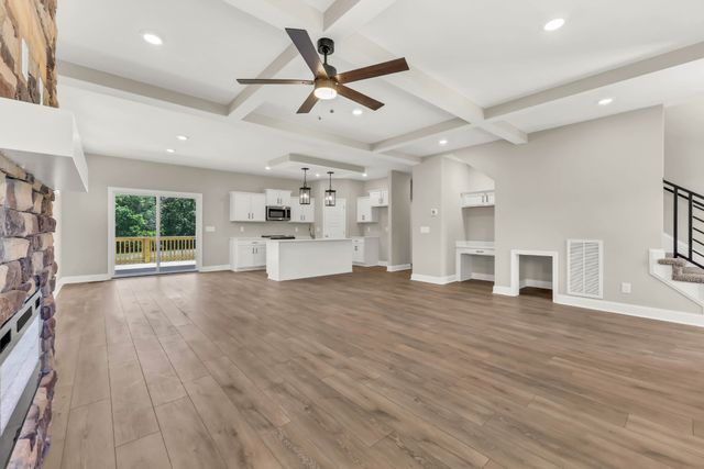 233 Lewis Grant Ln, Southside, TN 37171