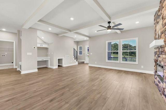 233 Lewis Grant Ln, Southside, TN 37171