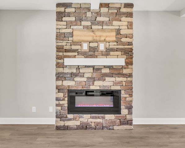 233 Lewis Grant Ln, Southside, TN 37171