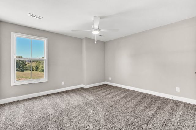 233 Lewis Grant Ln, Southside, TN 37171