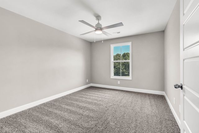 233 Lewis Grant Ln, Southside, TN 37171