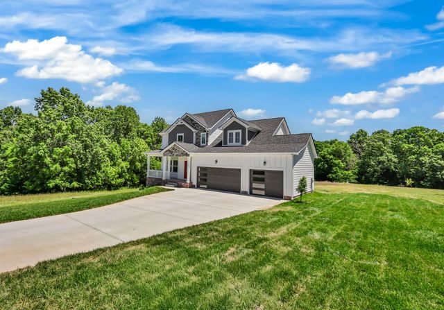 233 Lewis Grant Ln, Southside, TN 37171