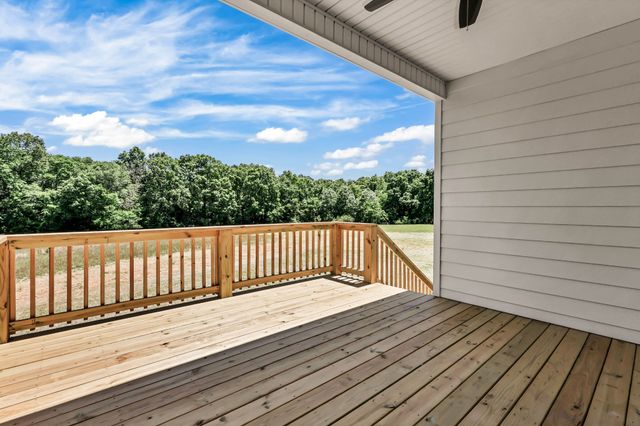 233 Lewis Grant Ln, Southside, TN 37171