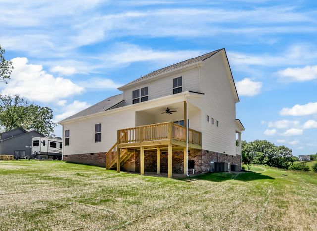 233 Lewis Grant Ln, Southside, TN 37171