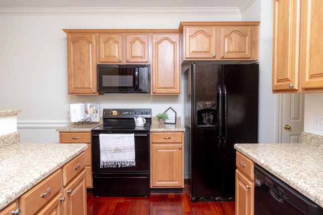 423 Spring Hill Dr, Smyrna, TN 37167